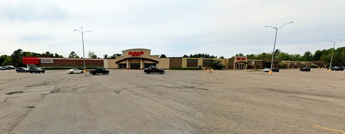 K-Mart (Kmart) - Alpena - 2300 Us-23 S - Alpena Mall (newer photo)